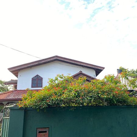AlsonVilla Tourist Guest House Hikkaduwa Extérieur photo
