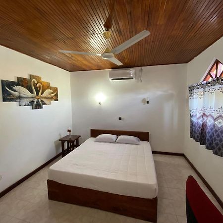 AlsonVilla Tourist Guest House Hikkaduwa Extérieur photo