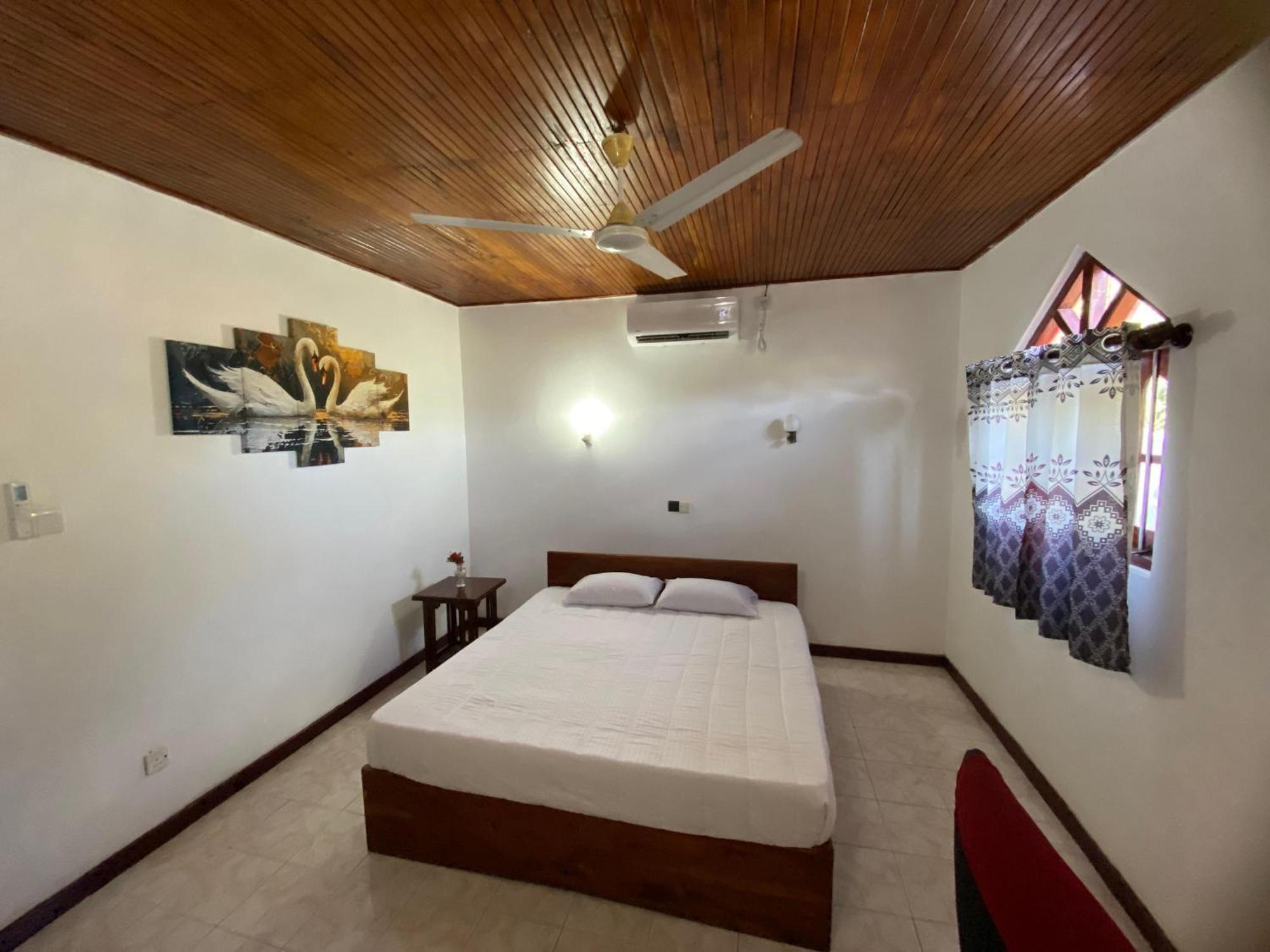 AlsonVilla Tourist Guest House Hikkaduwa Extérieur photo