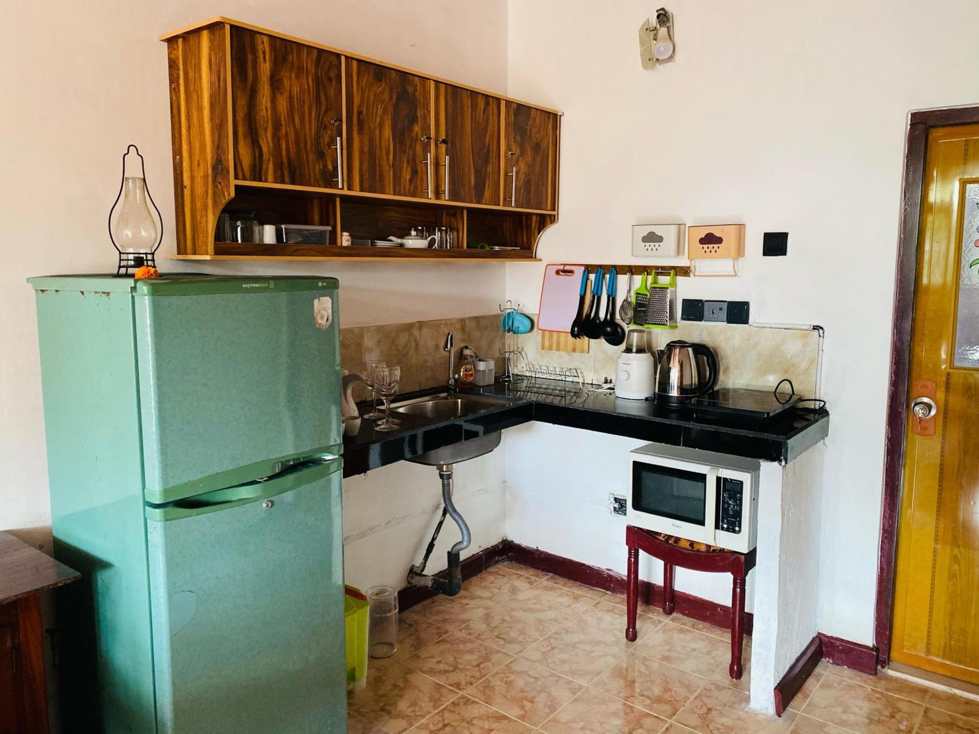 AlsonVilla Tourist Guest House Hikkaduwa Extérieur photo
