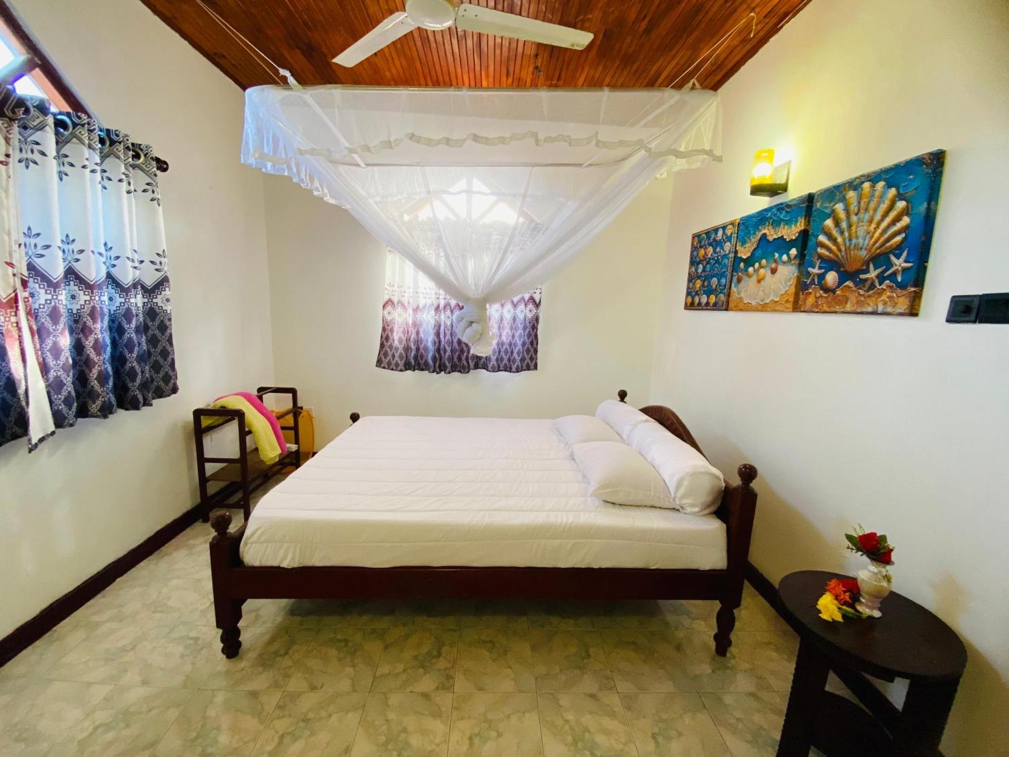 AlsonVilla Tourist Guest House Hikkaduwa Extérieur photo