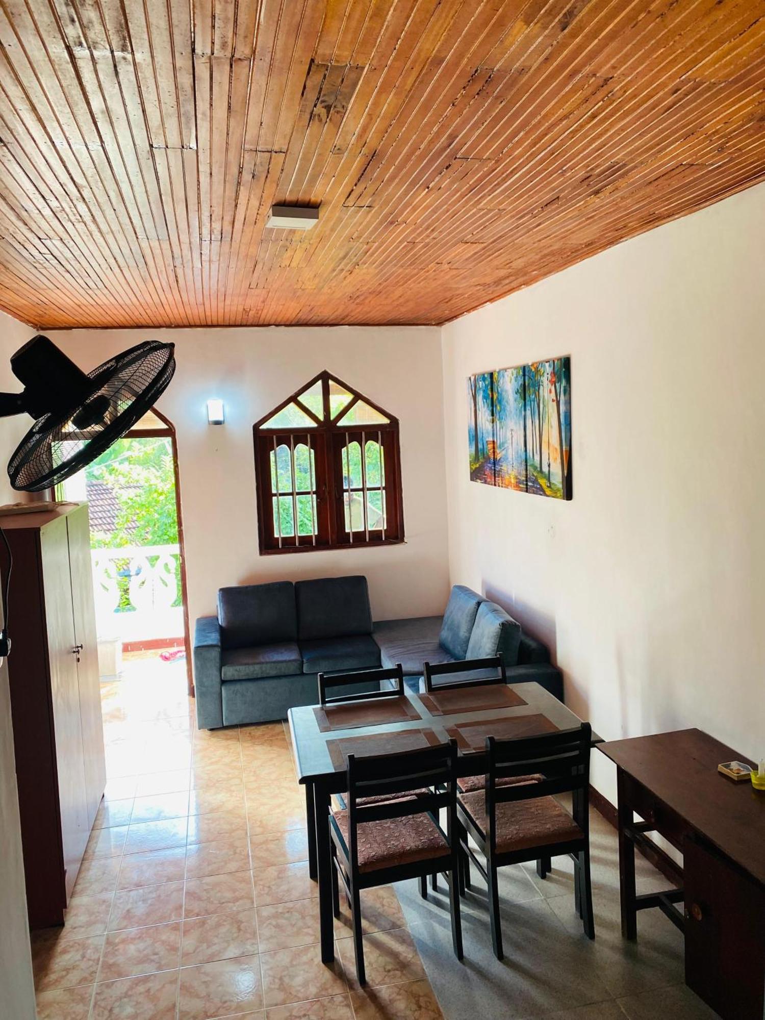 AlsonVilla Tourist Guest House Hikkaduwa Extérieur photo