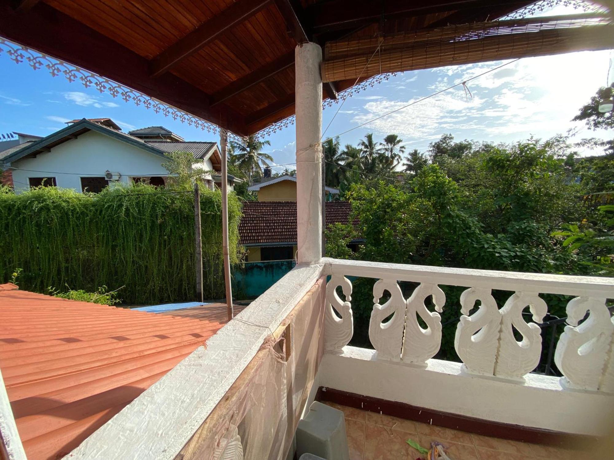 AlsonVilla Tourist Guest House Hikkaduwa Extérieur photo