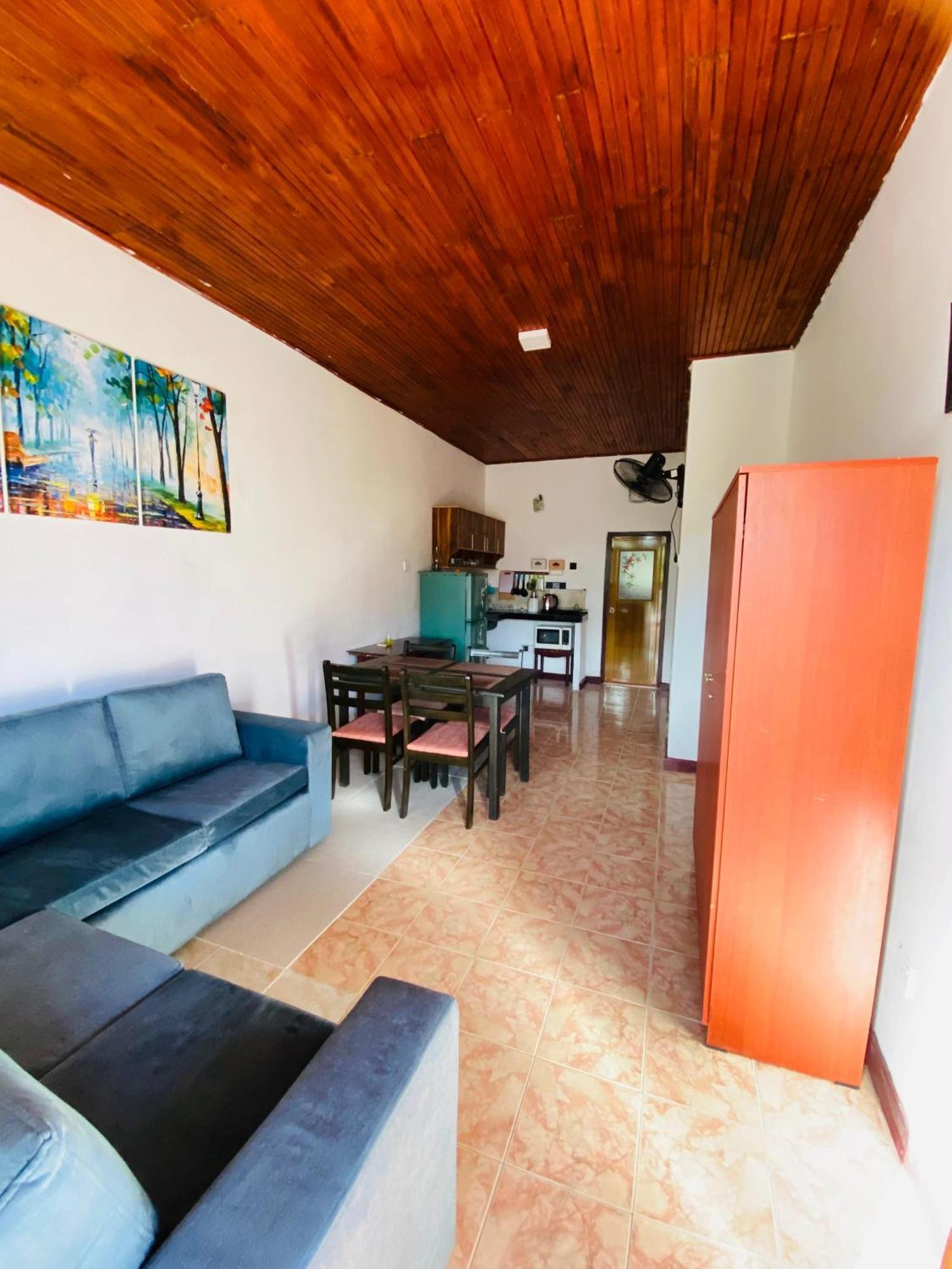 AlsonVilla Tourist Guest House Hikkaduwa Extérieur photo